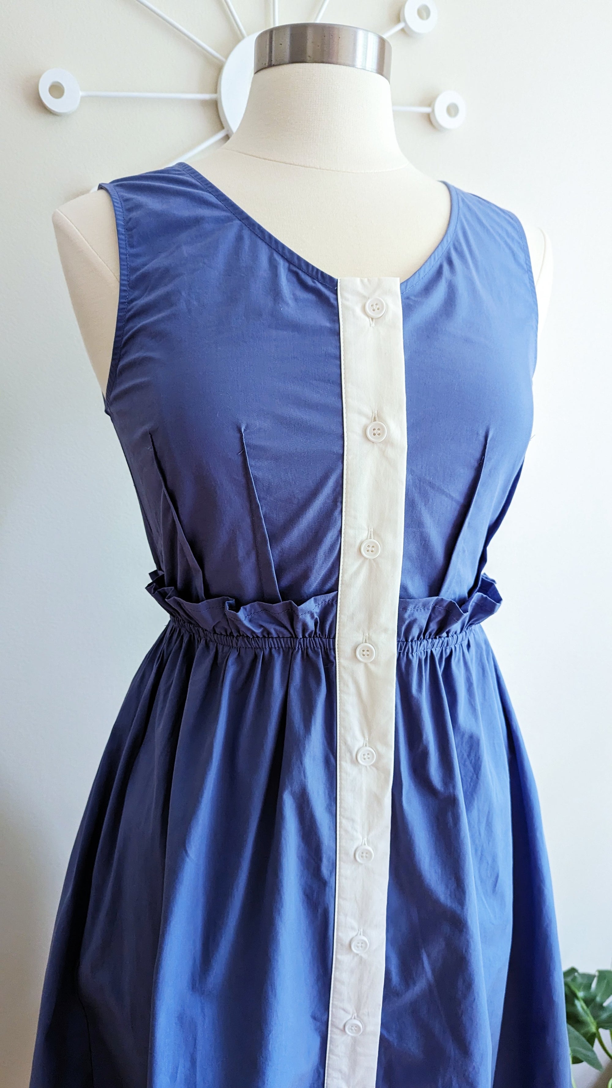 Button Down Contrast Sleeveless Midi Dress